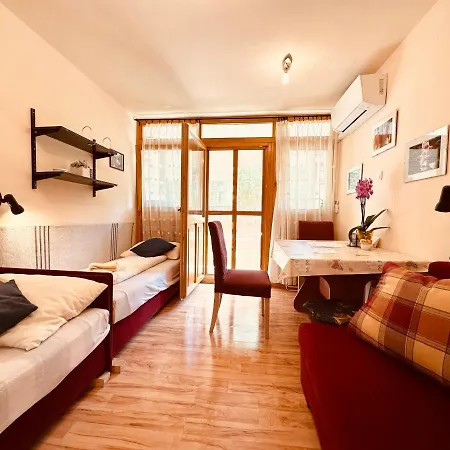 Nyarfas Apartment