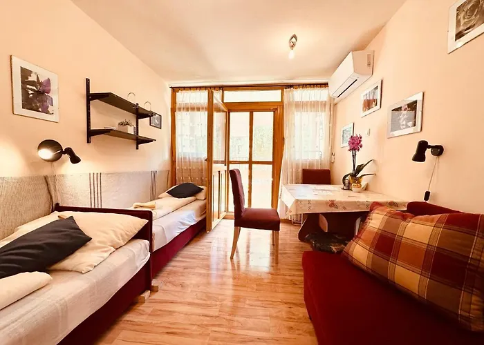 Nyarfas Apartment